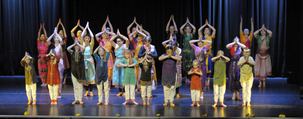 Cours de danse indienne à la MJC du Chemin-Vert.